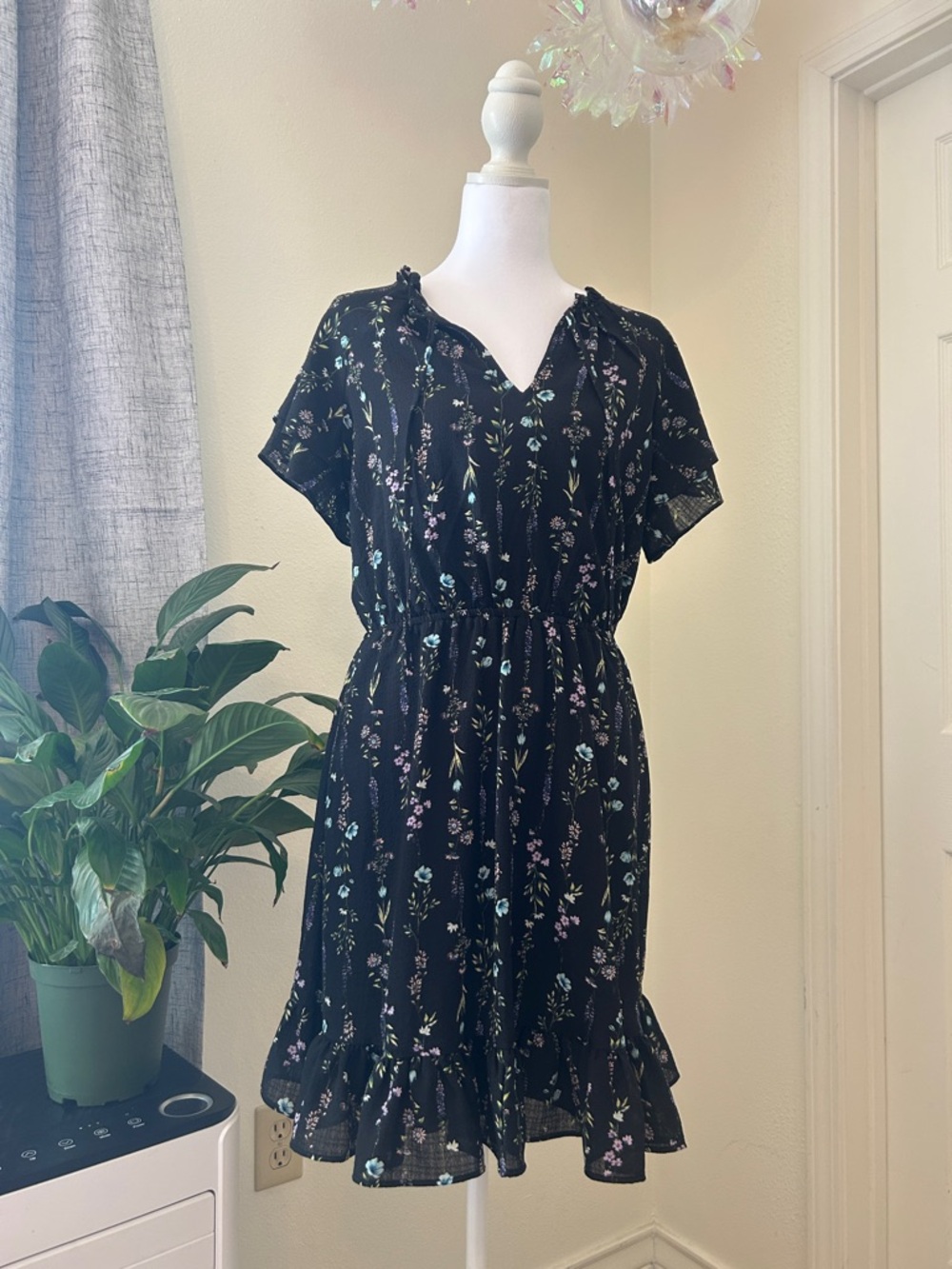 LC Lauren Conrad Black Floral Ruffled Hem Dress